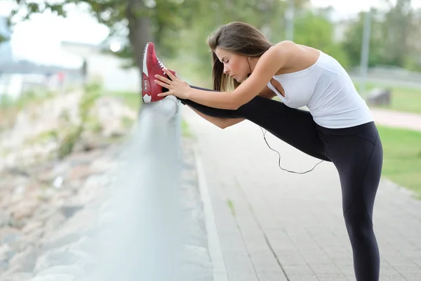 Sport Remise Forme Femme Entraîne Dans Rue — Photo