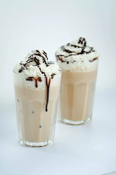 Caffè Delizioso Latte Con Schiuma Sulla Parte Superiore — Foto Stock