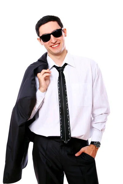 白で隔離されるサングラスの若くて魅力的なビジネスマン — ストック写真