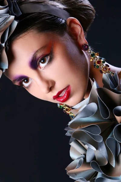 şık görüntüsü güzel genç kız