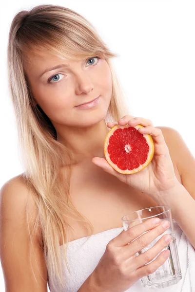 Menina Bonita Fazendo Toranja Fresca Isolada Fundo Branco — Fotografia de Stock