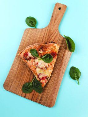 Yiyecekler. Lezzetli bir pizza.