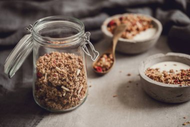 Granola. Masada nefis bir kahvaltı.