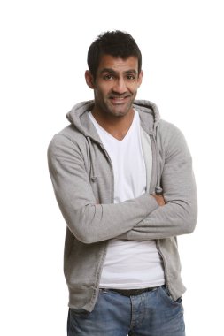 Genç ve çekici, mutlu bir adam.