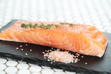 Yiyecekler. Lezzetli somon dilimi