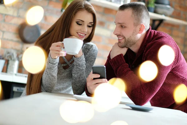 Krásná Mladá Dvojice Pití Kávy — Stock fotografie