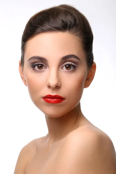 Prachtige Vrouw Met Rode Lippenstift — Stockfoto