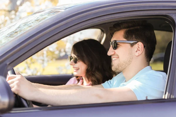 Viajar Pareja Viaja Coche — Foto de Stock