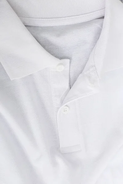 Белая Рубашка Деревянном Столе — стоковое фото