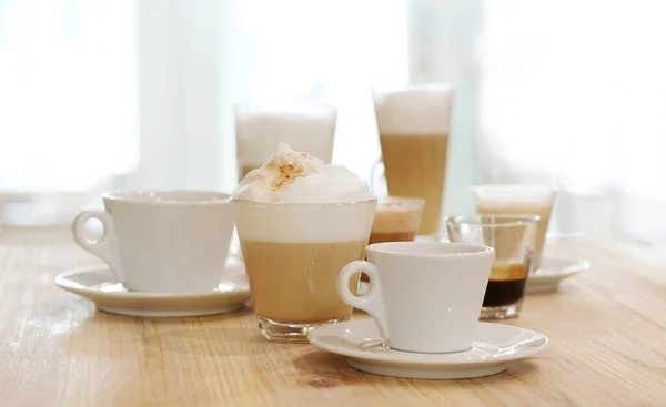 Café Délicieux Cappuccino Sur Table — Photo