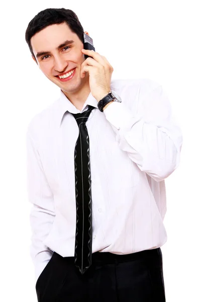 Młody Biznesmen Uśmiechający Się Pomocą Telefonów Komórkowych Białym Tle — Zdjęcie stockowe