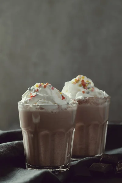 Trinken Milchshake Auf Dem Tisch — Stockfoto