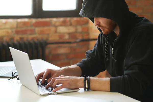 Hacker Vor Seinem Computer — Stockfoto