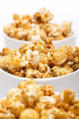 Sinema. Masada nefis patlamış mısır.