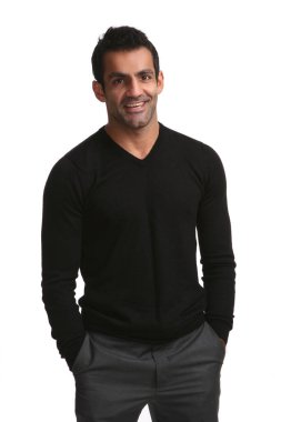 Genç ve çekici, mutlu bir adam.