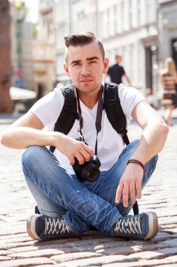 Turist. Tatil boyunca adam