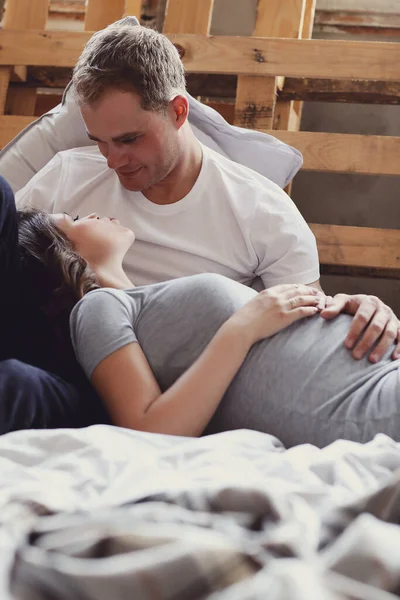 아름다운 임신부와 — 스톡 사진