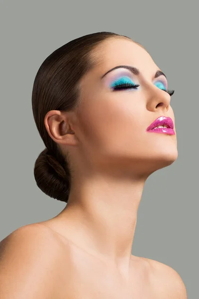Femme Mignonne Attrayante Avec Maquillage Coloré — Photo