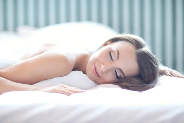 Ochtend Vrije Tijd Vrouw Liggend Het Bed — Stockfoto