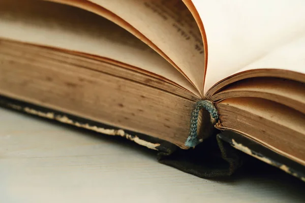 Open Book Table — Stock Photo, Image