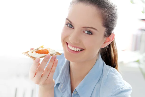 Morning Attractive Woman Delicious Breakfast — Stock Photo, Image