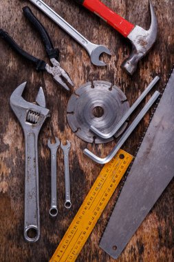 Atölye, tamir. Araç seti masada