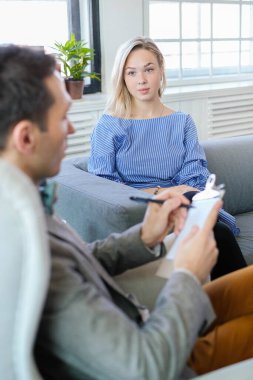 Bir psikologla seans.