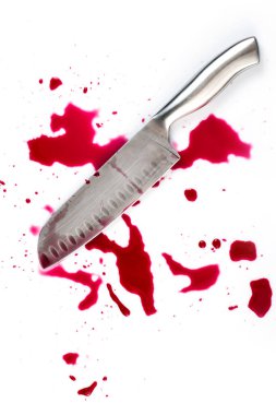 Cinayeti. Kan gölünde bıçak.