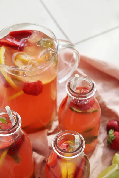 Lemonade Refreshing Drink Table — Stock Photo, Image