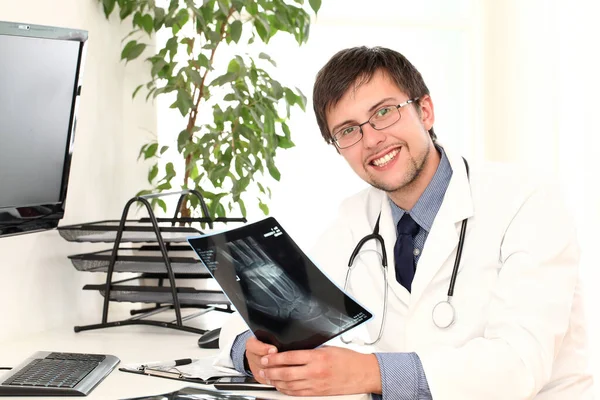 Young Doctor Viewing Xray Image His Office — Stock Photo, Image