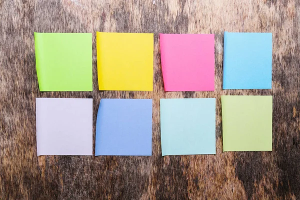 Kleurrijke Plakkerige Notities Houten Tafel — Stockfoto