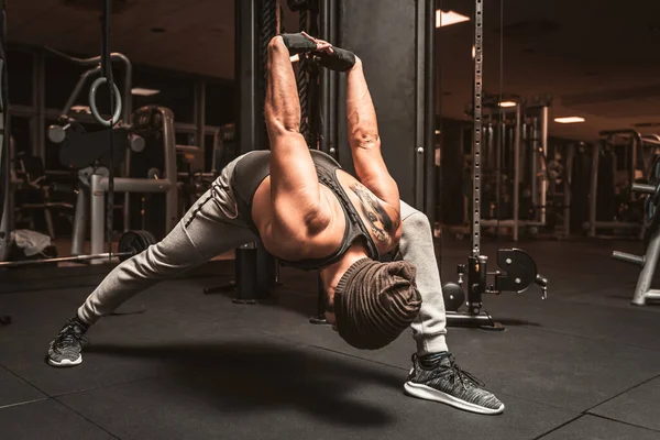 Homme Sportif Dans Salle Gym Fait Des Exercices Yoga Étirement — Photo