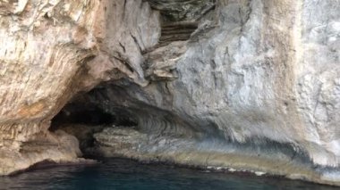 Capri Adası, İtalya. Mavi mağaranın içinde.
