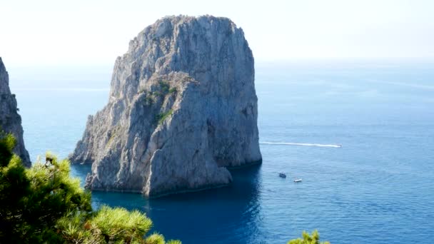 Остров Капри Италия Вид Море Фаральони — стоковое видео