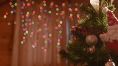 Noel ve yeni yıl kavramı-yumuşak oyuncak Noel ağacı Noel Baba şeklinde