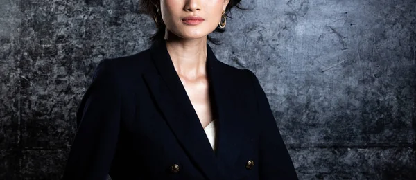 Collage Grupp Halv Kropp Porträtt Talet Boss Asiatisk Kvinna Kort — Stockfoto