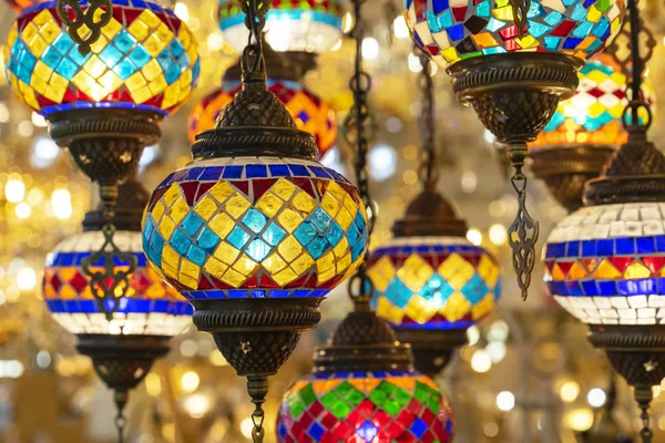 Восточные Лампы Разноцветной Мозаики Витрине Магазина — стоковое фото