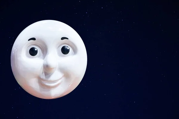 Luna en el estilo infantil en el fondo del cielo estrellado . — Foto de Stock