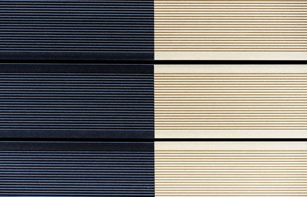 Texture di tavole a schiera beige e nere. Sfondo del ponte . — Foto Stock