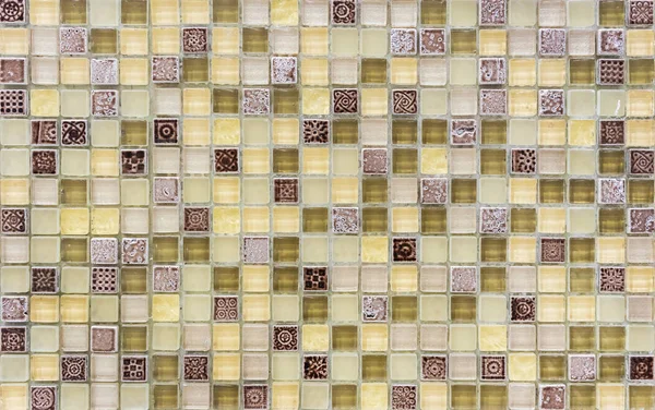 Keramisk kakel mosaik. Bakgrund och textur kakel mosaik. Kakel mosaik i det inre av badrum eller kök. — Stockfoto