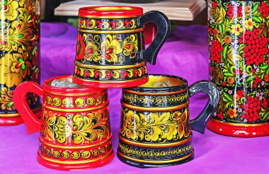 Khokhloma - Ahşap eski Rus halk boyama. Ulusal Rus süsile ahşap yemekler - Khokhloma.