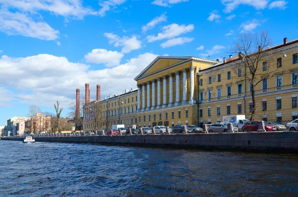 Saint Petersburg, Rusya - 3 Mayıs 2017: Obukhovskaya hastane Fontanka Nehri Dolgu, St. Petersburg, Rusya Federasyonu