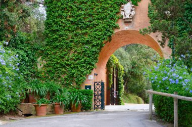 Lloret De Mar, İspanya - 9 Eylül 2018: Saint Clotilde Bahçeleri Lloret de Mar, Costa Brava, Katalonya, İspanya giriş