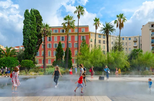 Nice France September 2018 Unidentified People Spatter Water Fountain Gardens — стоковое фото