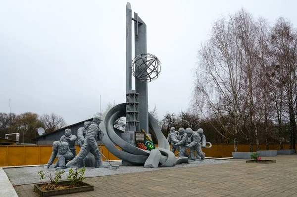 Tsjernobyl Oekraïne November 2018 Monument Voor Brandweerlieden Die Deelnamen Aan — Stockfoto