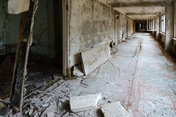 Ruinas Del Corredor Escolar Edificio Abandonado Ciudad Fantasma Muerta Pripyat — Foto de Stock