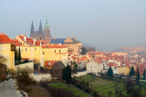 Hermosa Vista Del Castillo Praga Desde Cubierta Observación Monasterio Strahov — Foto de Stock