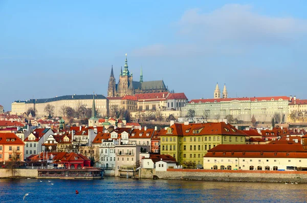 Widok Piękny Poranek Nabrzeża Wełtawy Wyspa Kampa Prague Castle Praga — Zdjęcie stockowe
