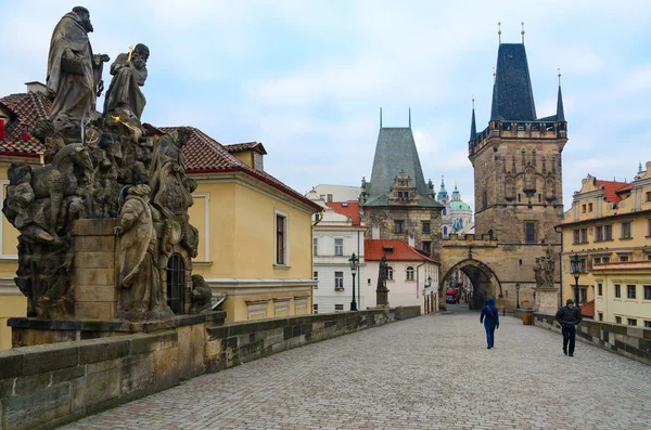 Praga Republika Czeska Stycznia 2019 Rzeźbiarskie Kompozycje Mostu Karola Grupa — Zdjęcie stockowe