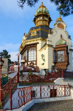 Prague, Çek Cumhuriyeti - 23 Ocak 2010: Hanavsky Köşk (şimdi - popüler restoran) Letna Park, Prague, Çek Cumhuriyeti